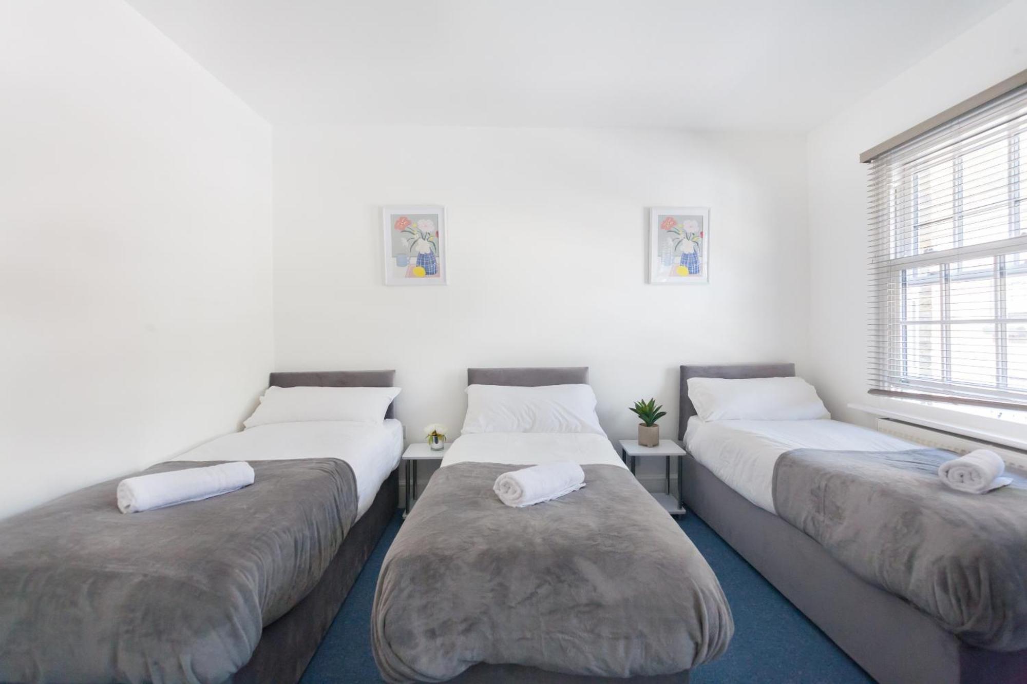 Budget Center Aldgate - Tower Bridge * Londra